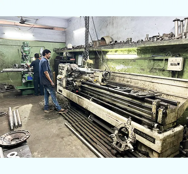 gear-manufacturer-precision-engineering-gear-solutions-worm-worm-shaft-spiral-bevel-spur-gear-helical-gear-roller-cnc-machining-vmc-machining-metal-sheet-work-machine-fabrication-food-industry-gears-paper-industry-gears-beverage-industry-g--1724402035