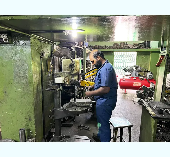 gear-manufacturer-precision-engineering-gear-solutions-worm-worm-shaft-spiral-bevel-spur-gear-helical-gear-roller-cnc-machining-vmc-machining-metal-sheet-work-machine-fabrication-food-industry-gears-paper-industry-gears-beverage-industry-g--1724402090